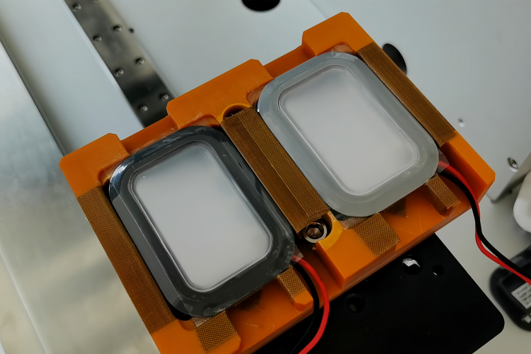 LED燈、燈罩貼膜機品牌廠家有哪些，雙工位，機械手自動下料