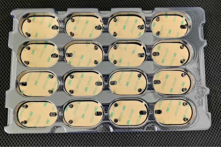 高精度視覺貼雙面膠機——攻克塑膠件內(nèi)凹面貼膠難題，精準(zhǔn)高效！