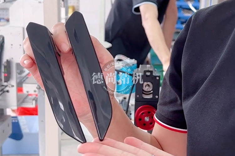 鋼琴烤漆面汽車門把手多工位貼膜機(jī)---德尚精機(jī)制造