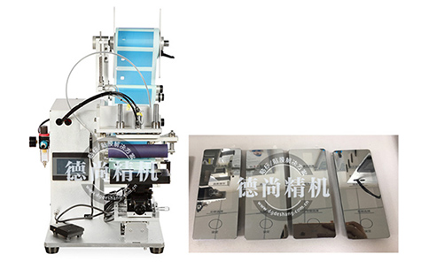 觸控面板半自動(dòng)貼膜機(jī)廠家為你實(shí)現(xiàn)無(wú)氣泡貼附